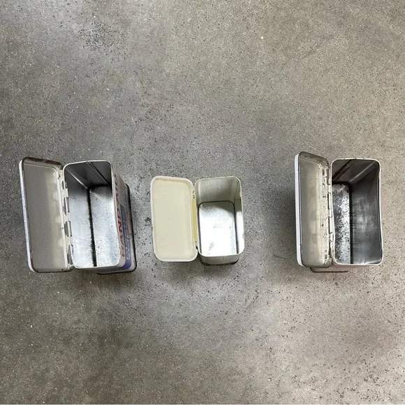 Vintage Band-Aid & Curad Tin Lot (3) - Picture 5 of 7